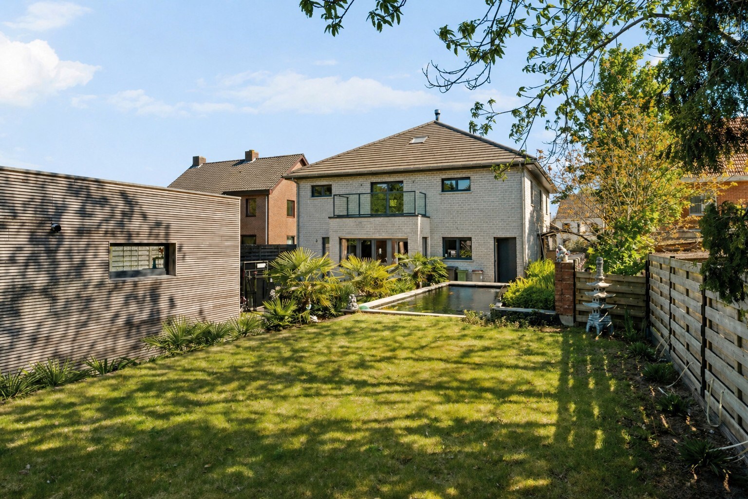 Ruime energiezuinige woning met bijgebouw op perceel van ca. 1.263m² te Kasterlee!