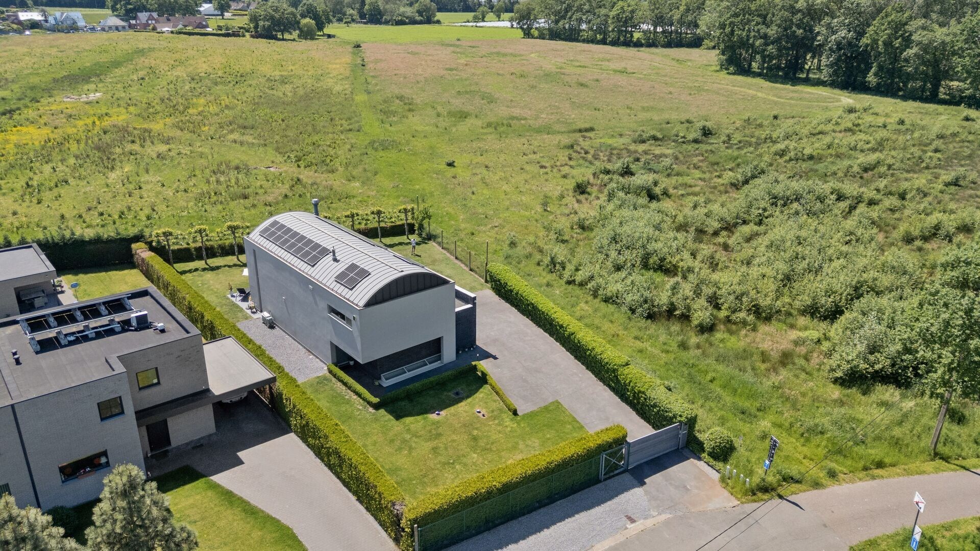 Uitzonderlijke designvilla aan het Herkenrodebos – exclusief wonen op een toplocatie.