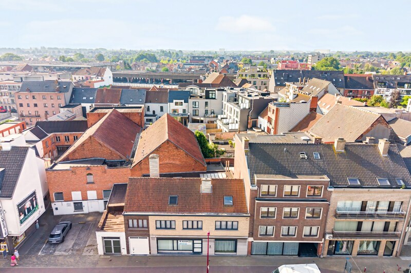 Commerciële winkel te Deinze