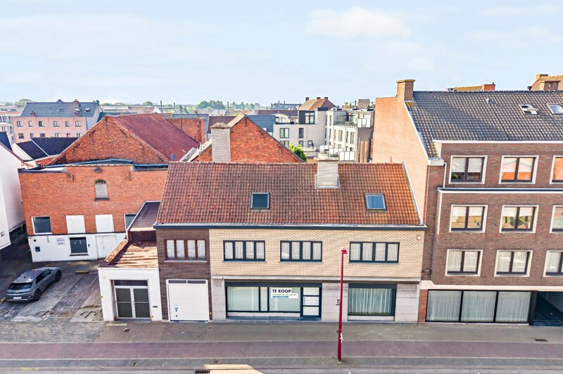 Commerciële winkel te Deinze