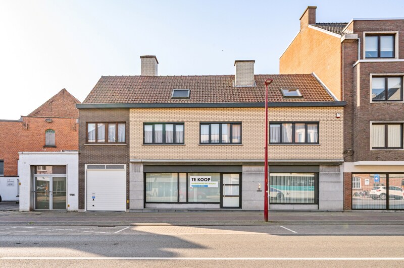 Commerciële winkel te Deinze
