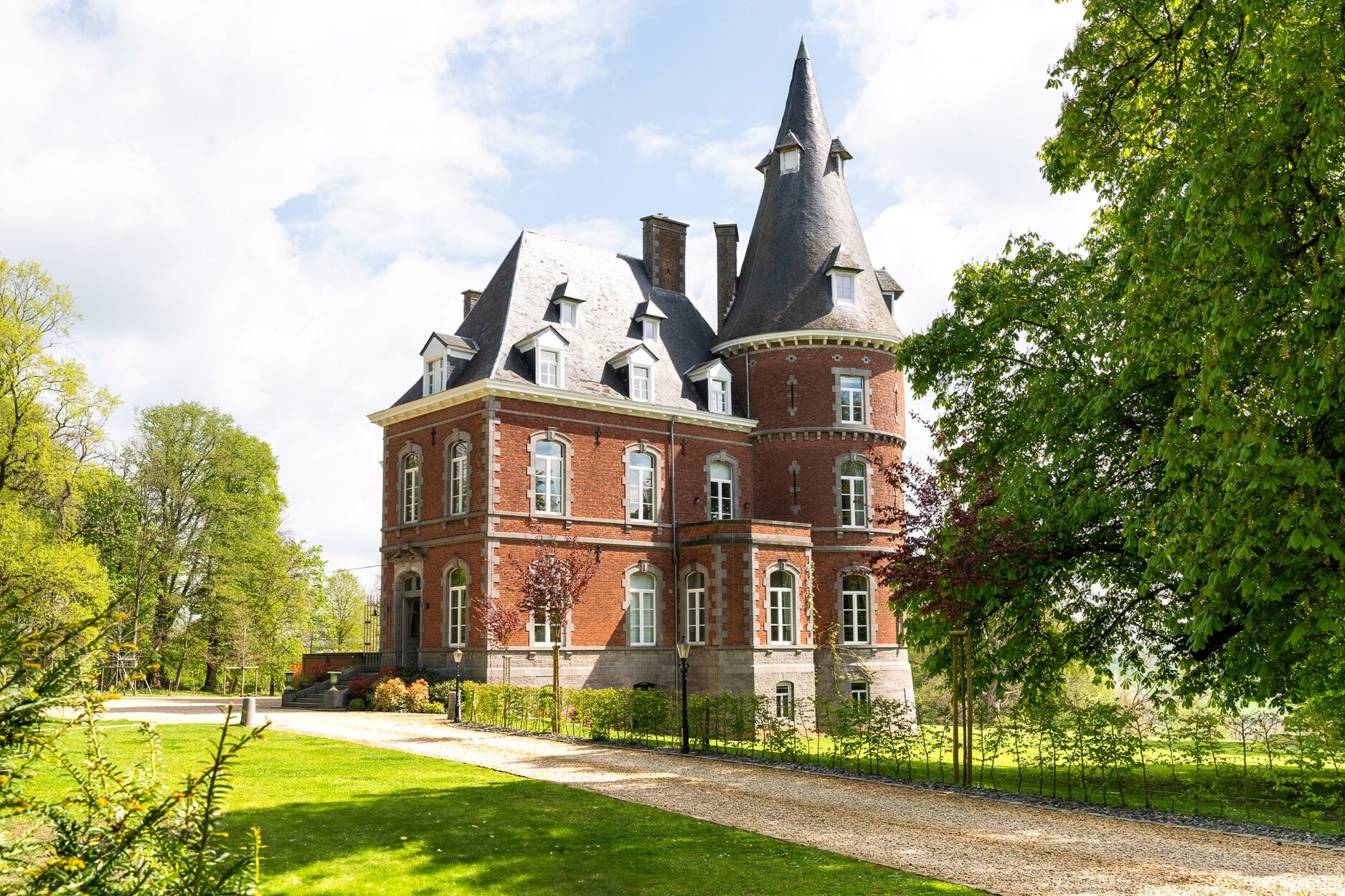 Marchin (Huy) - Kasteel in het hart van de Condroz