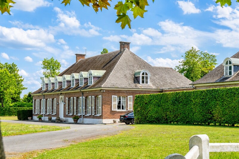 Landhuis te Mons