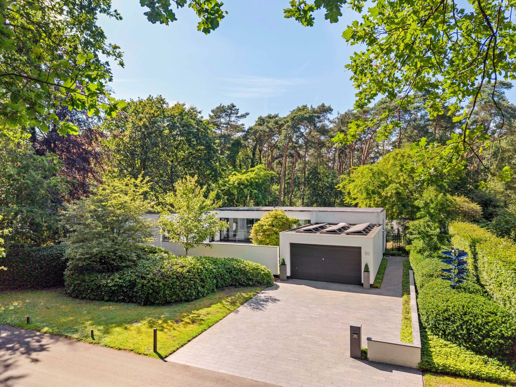 Gelijkvloerse villa met 3 slaapkamers op 1.560 m² te Mol