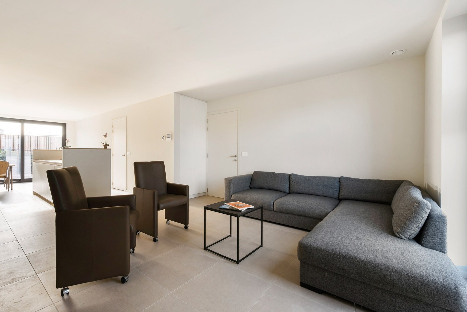 Gelijkvloers BEN-appartement in Oosteeklo
