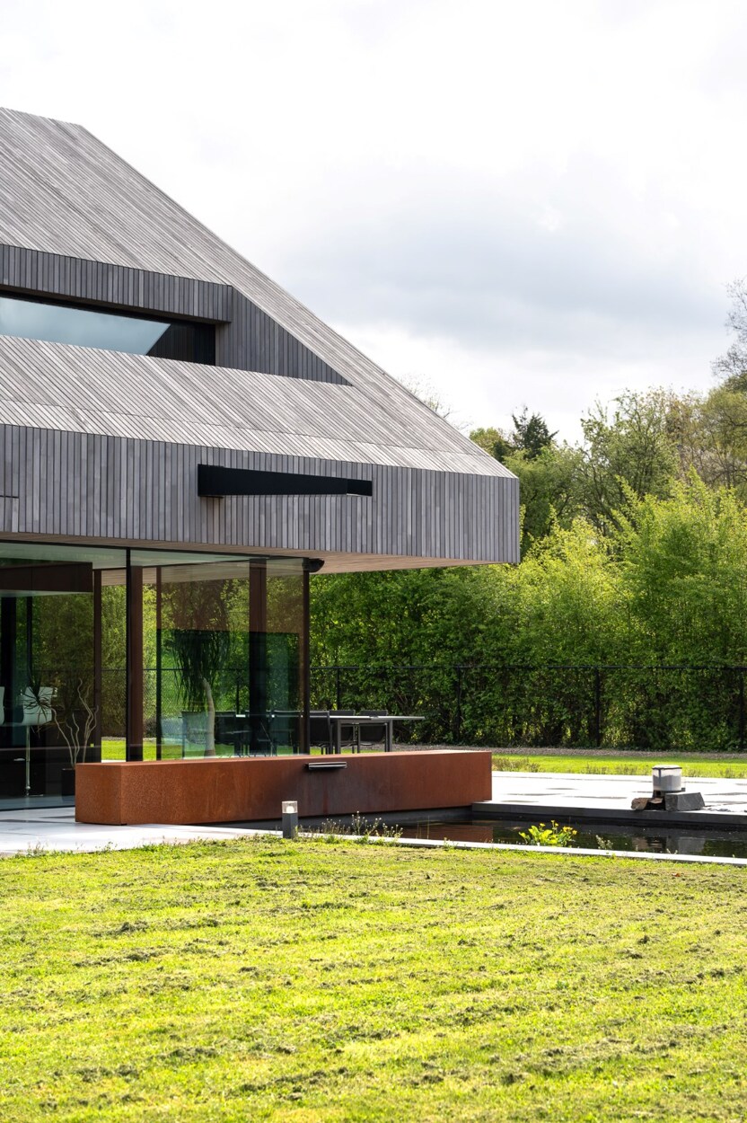 Spa - Prestigieus domein met zwembad en garage voor 6 wagens