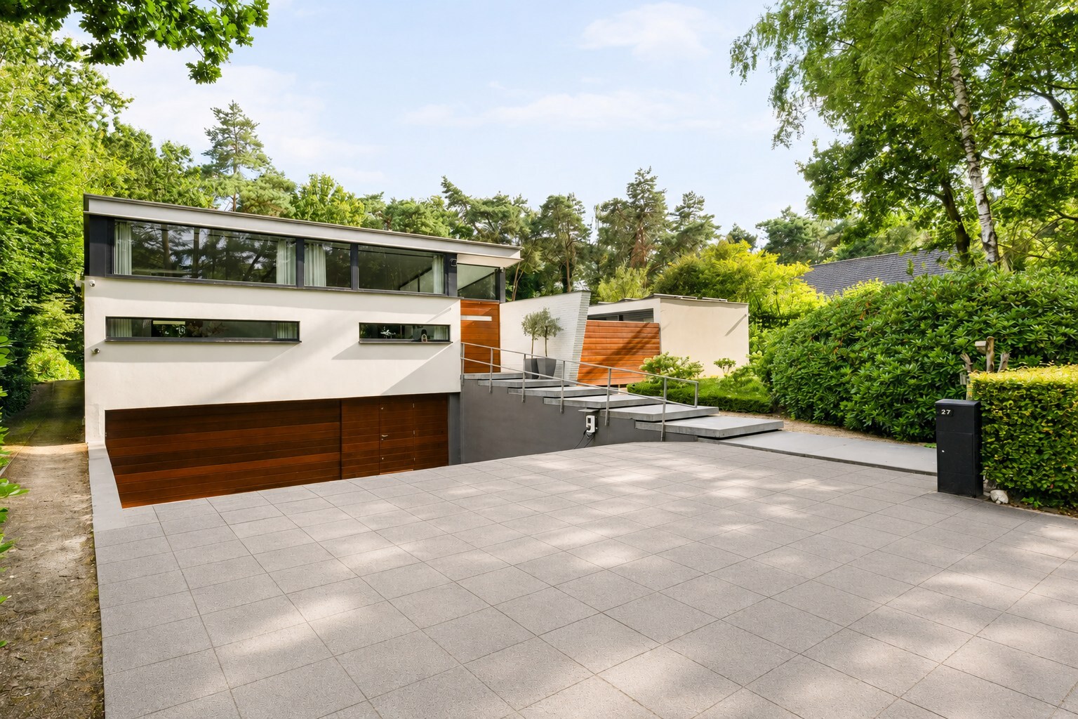 Exclusieve, energiezuinige designvilla op een unieke residentiële toplocatie te Poppel