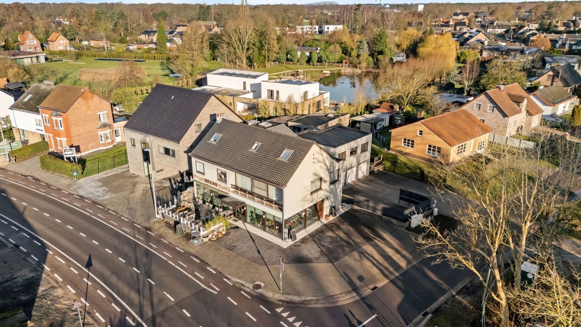 Opbrengsteigendom op toplocatie in Zonhoven – Commerciële opportuniteit met zeer goed rendement.