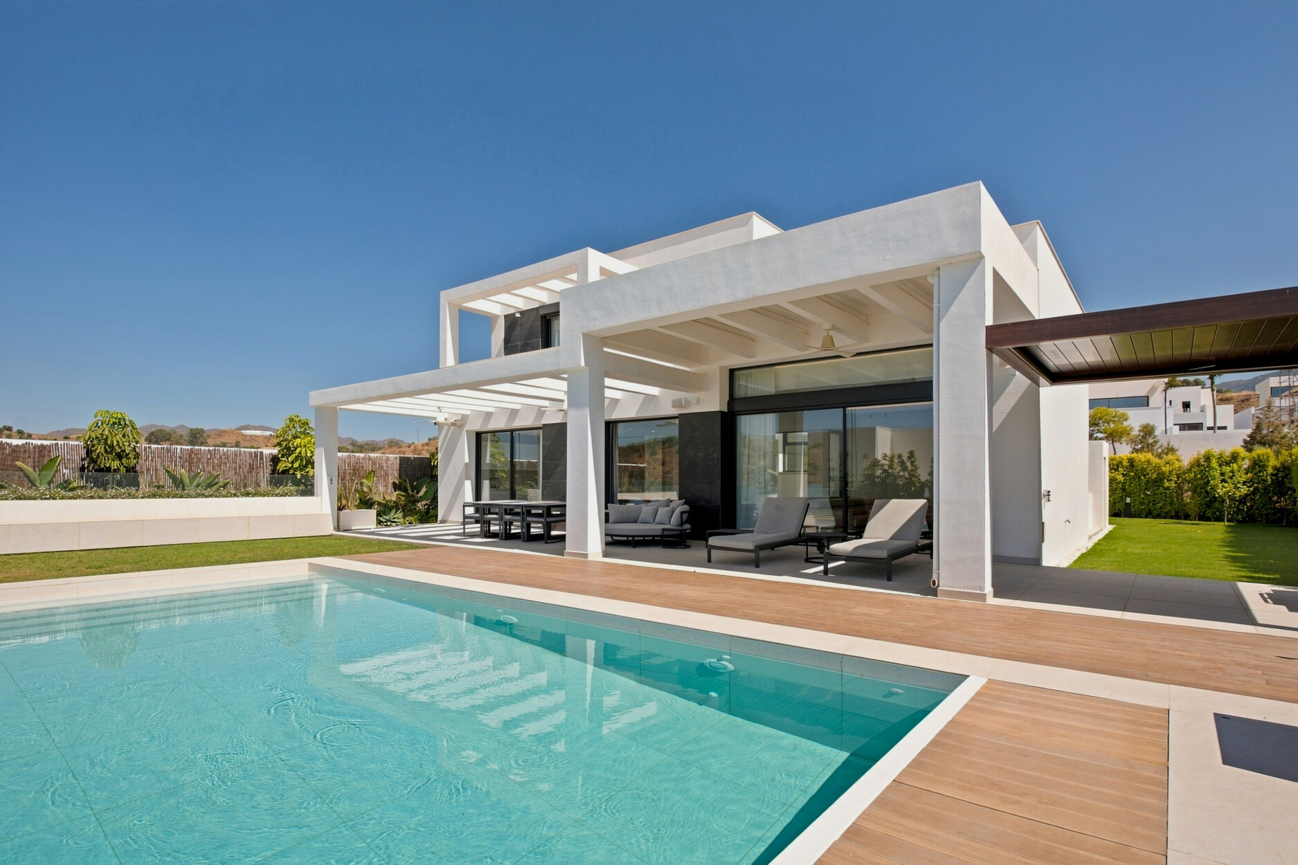 Moderne villa met zeezicht in El Limonar, Málaga Este