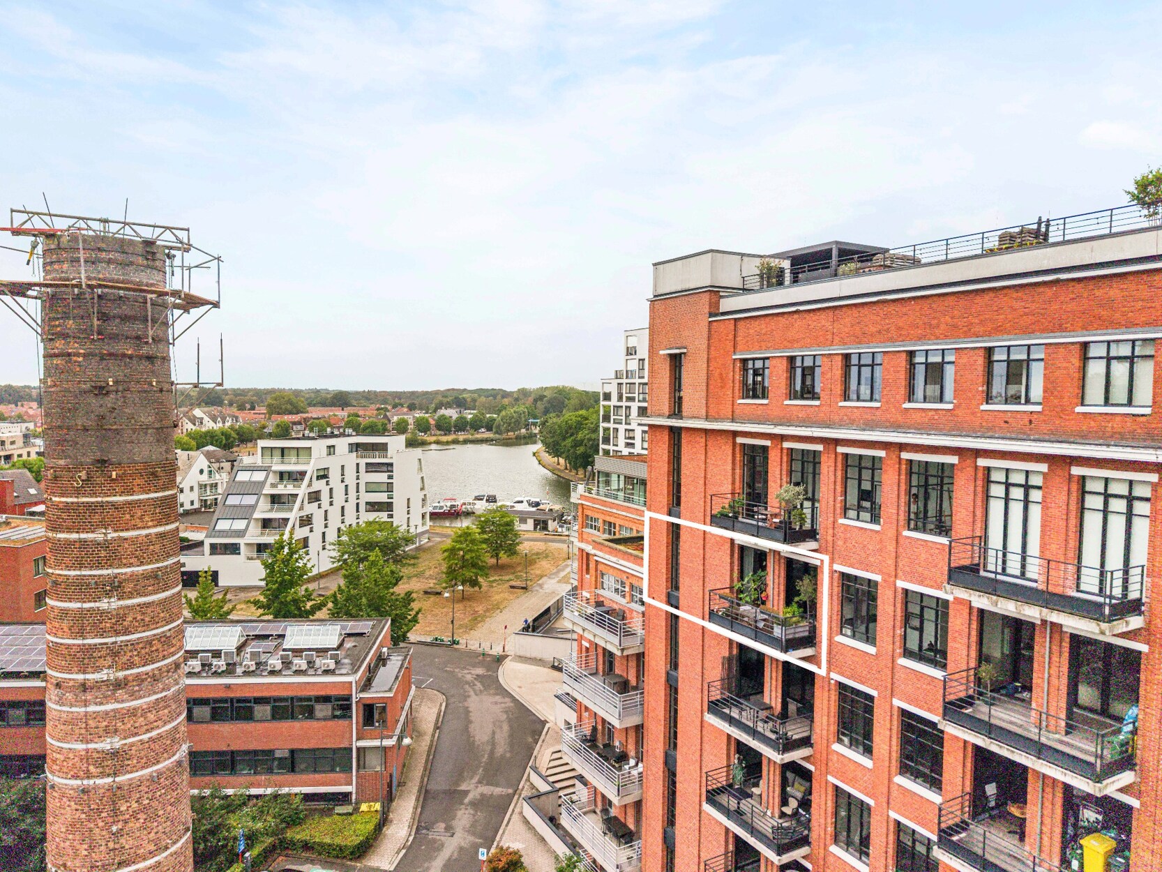 Karaktervolle fabrieksloft van ca. 102 m² met zuidgericht terras