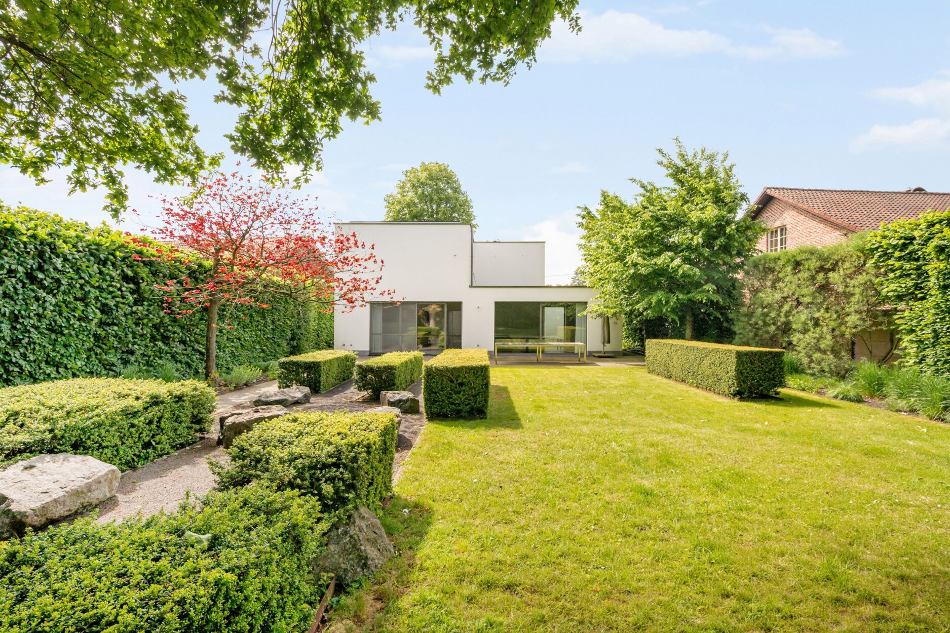 Moderne villa met fraai aangelegde tuin te Kasterlee!
