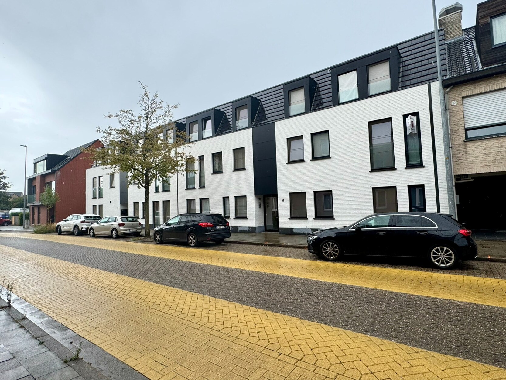 Appartement met 2 slaapkamers, terras en gesloten garagebox