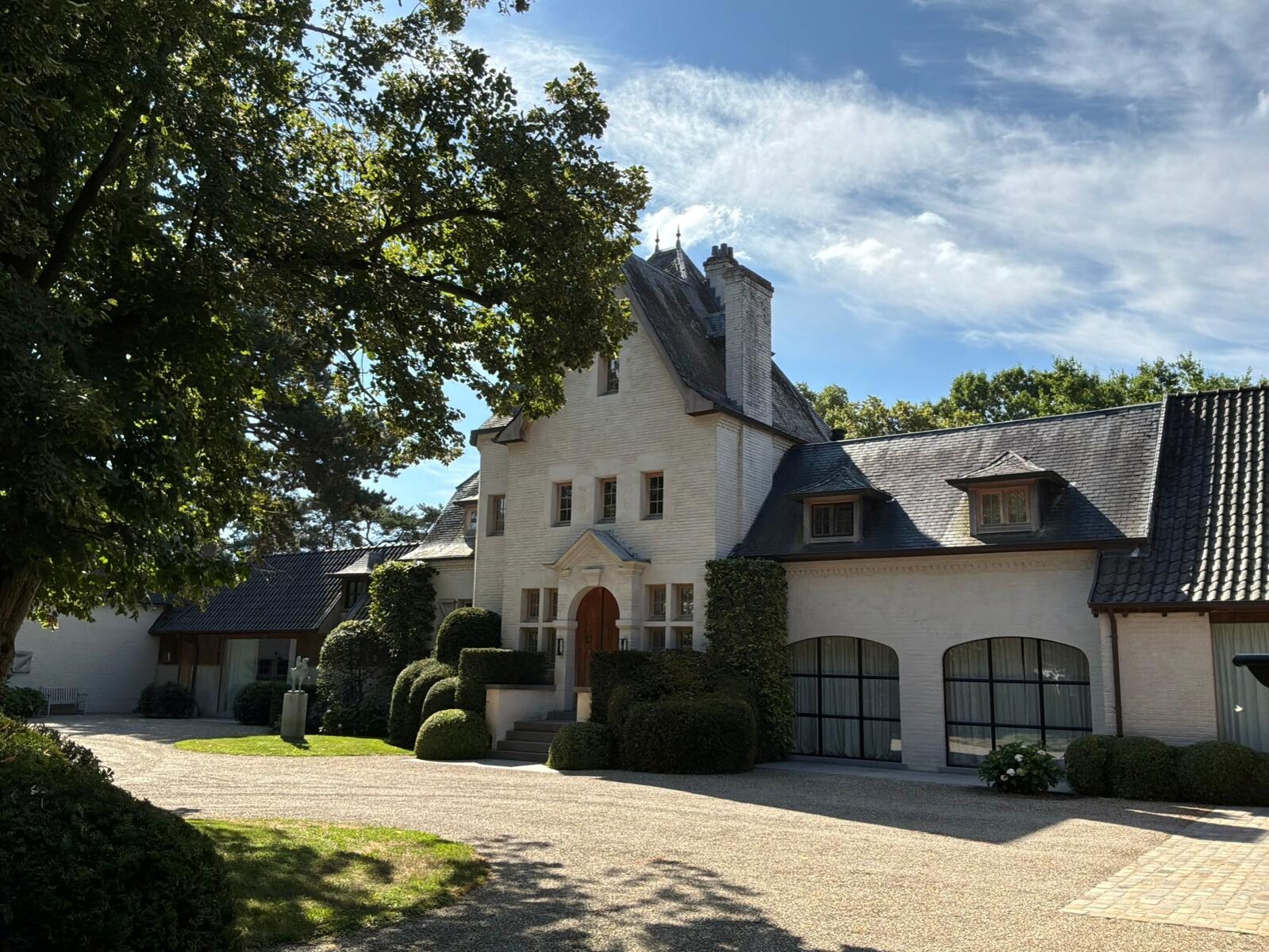 Exclusieve villa op een domein van ca. 12.000 m²