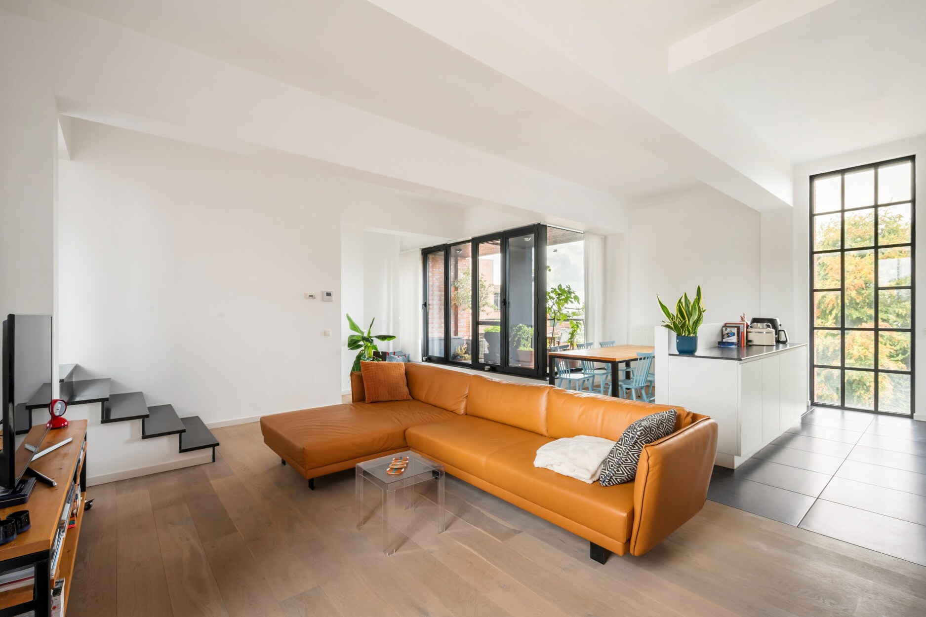 Karaktervolle fabrieksloft van ca. 102 m² met zuidgericht terras