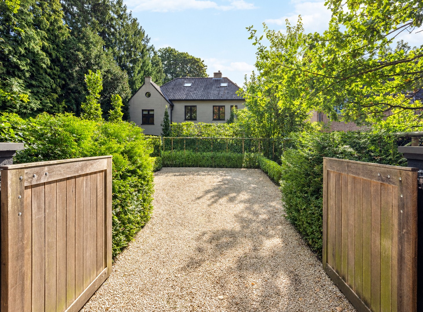 Charmante gerenoveerde villa in groene omgeving te Westmalle op perceel van +/- 2.160m²