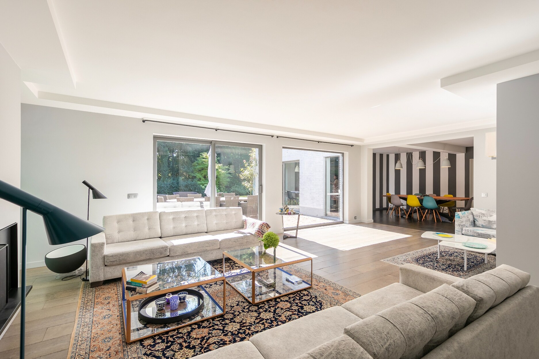 Rhode-Saint-Genèse – Hedendaagse villa met binnenzwembad